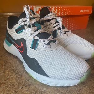 Nike renew Retaliation TR 2